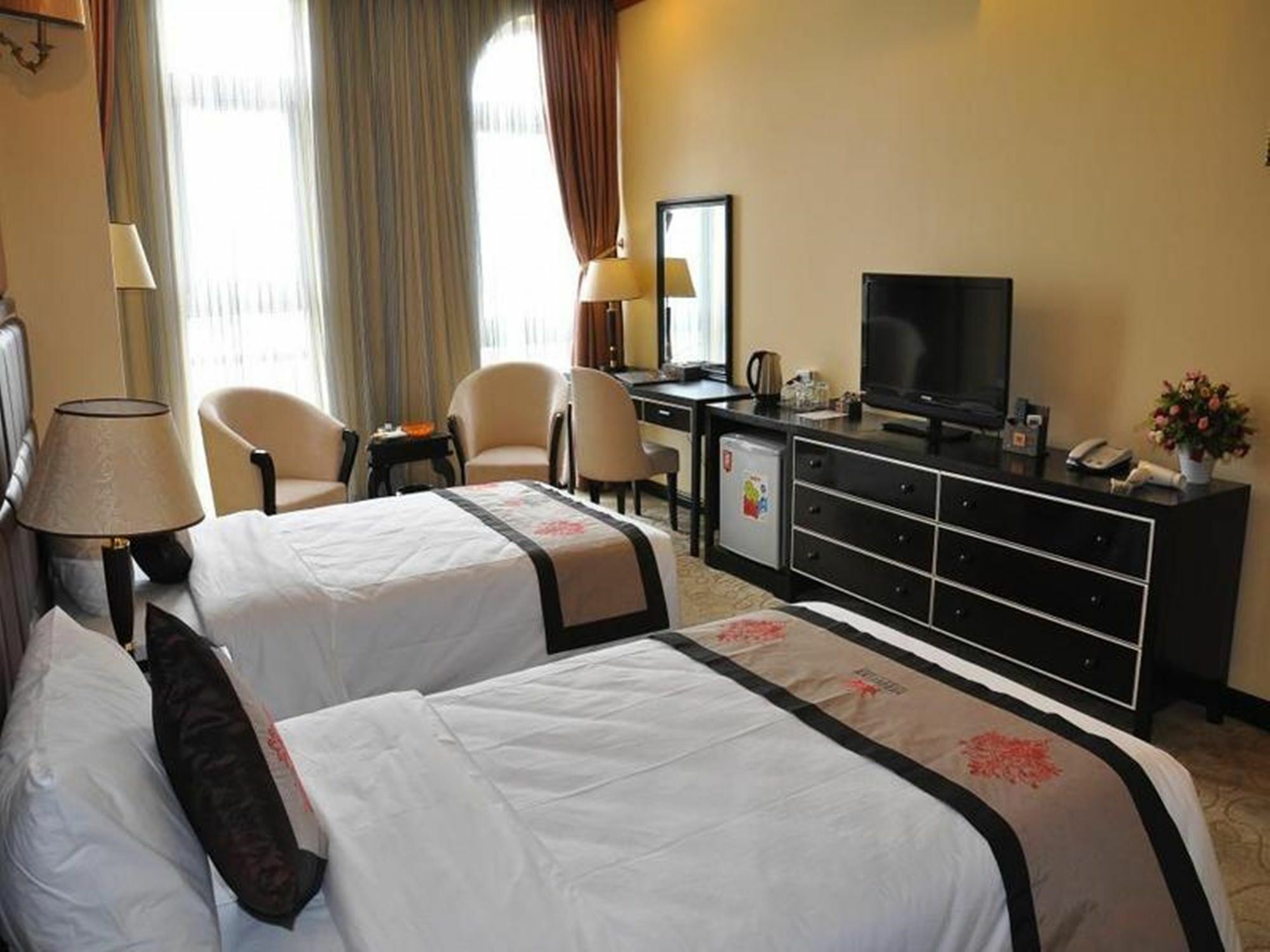 Phuong Anh Hotel 1 Hai Duong Exterior photo